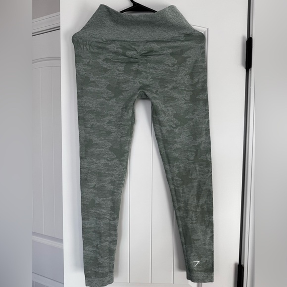 SCRUNCH BUTT LEGGINGS - Picture 2 of 4